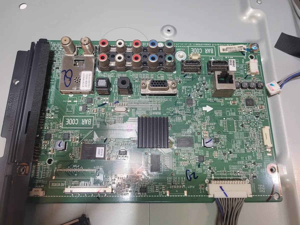 MAIN 32LS6400 / EAX6443705